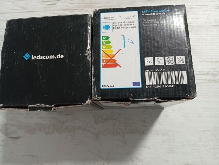 Lampa,bec pentru baie,dormitoare, oriunde doriți.2 bucăți,