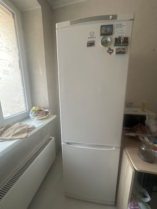 Сломанный холодильник
