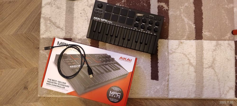 Akai Professional MPK mini