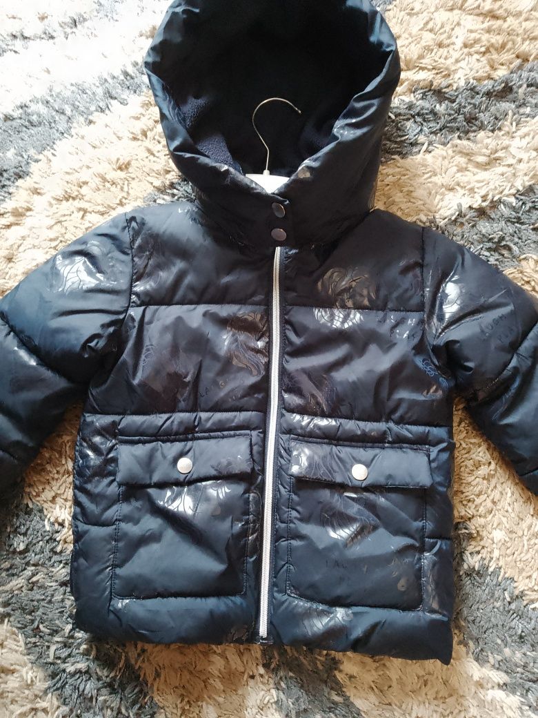 H&M яке с единороги.110-116н.