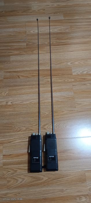 Vand set statii radio CB de colectie.