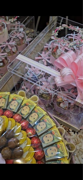 Бешик тўй ва сарпо кутилари