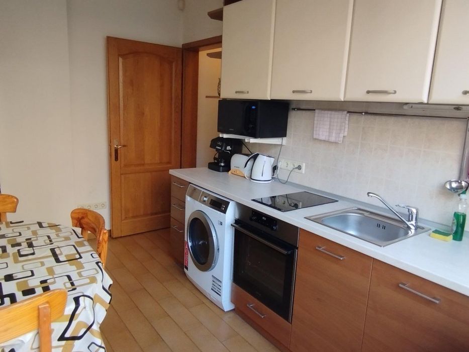 Дава се под наем Тристаен апартамент в София, Център - 100 кв.м за 1000 € - Снимка #3