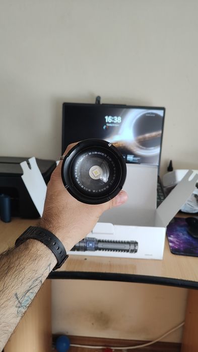 Lanterna  led foarte puternică