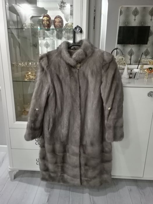 Продам норковую шубу размер 52
