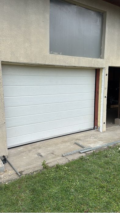 Usa garaj L3000 x H3000 gri cu geamuri -NOU!