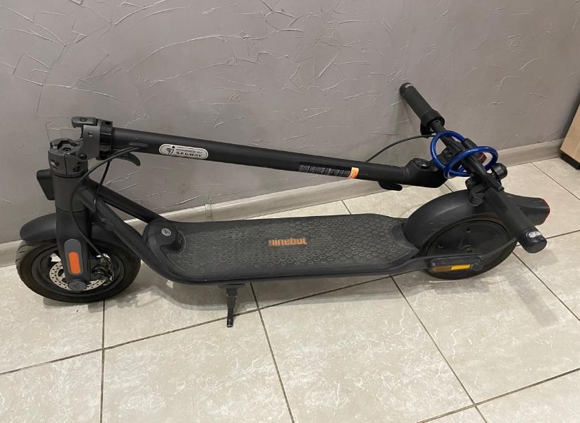 Самокат Ninebot f2