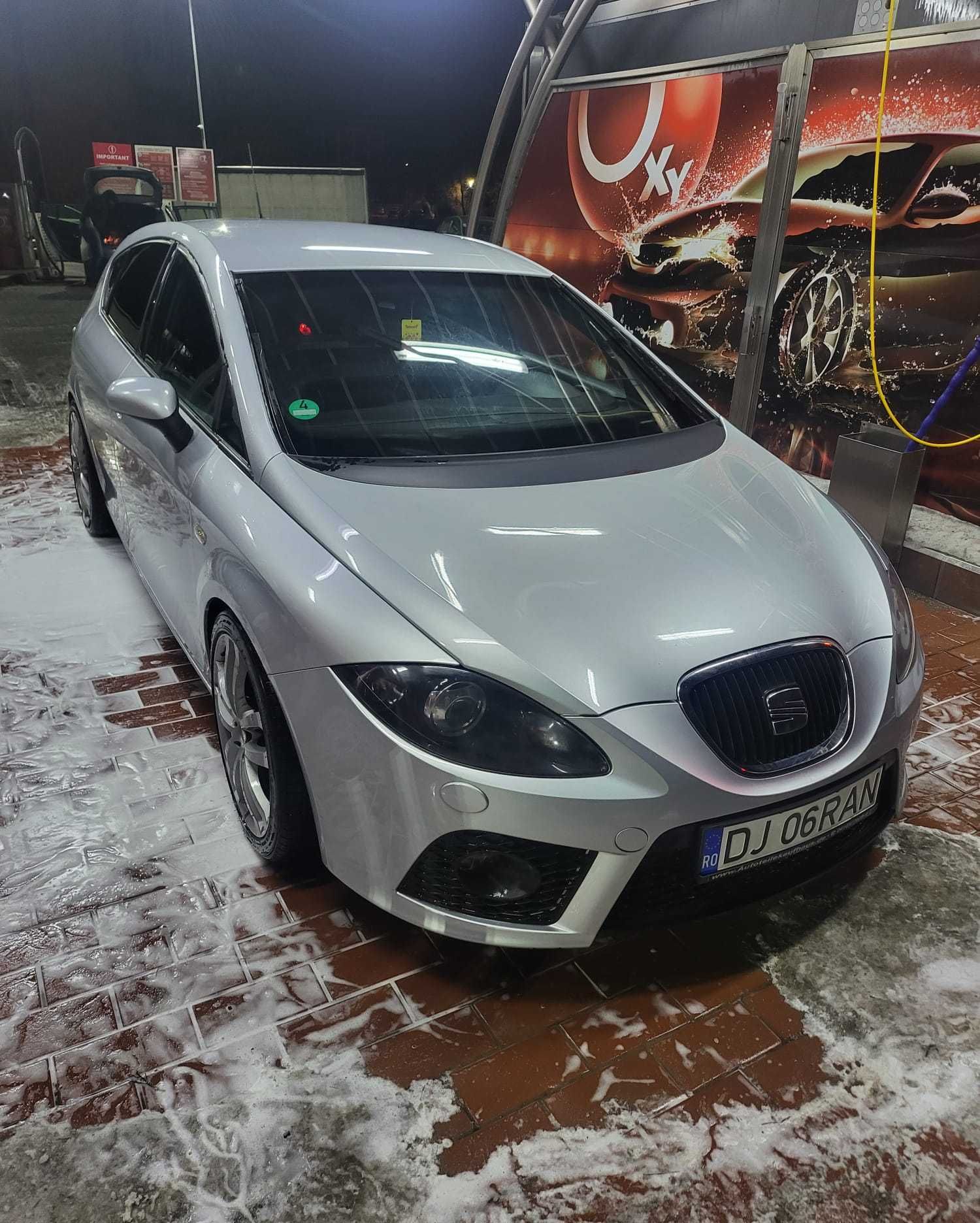 Seat Leon Cupra 2.0 TFSI pachet aero 240cai