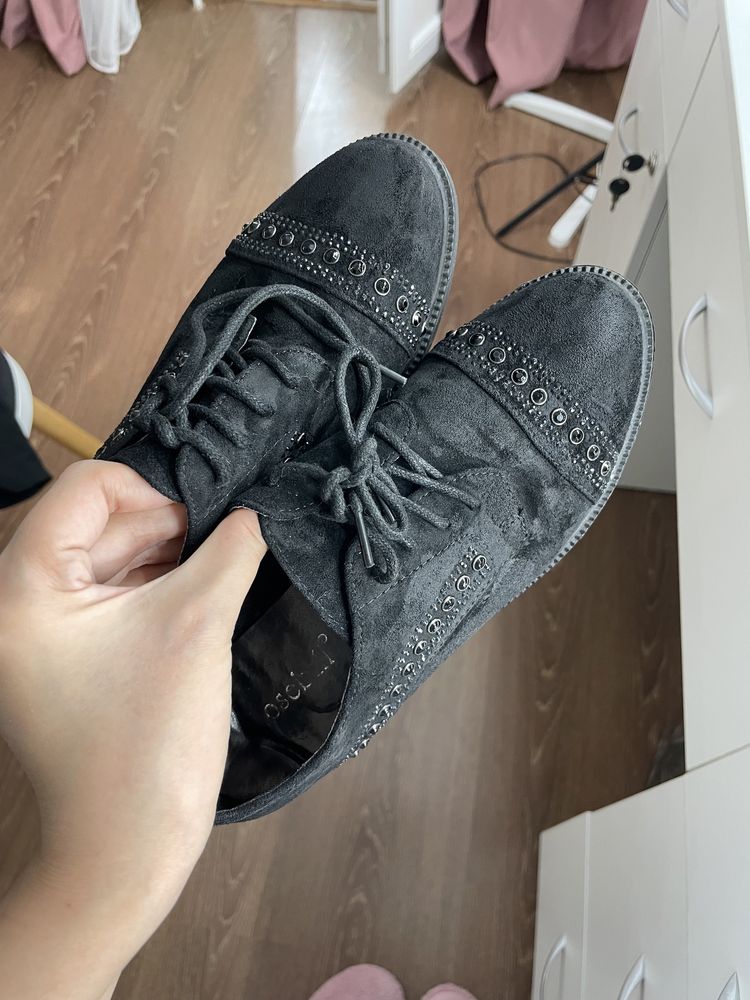 Обувь чёрная