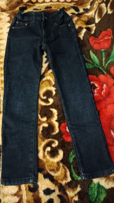 На мальчика джинсы теплые отдам за коробку чокопай