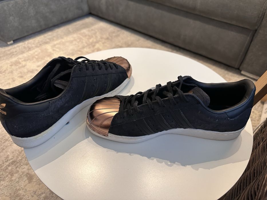 Adidas superstar cu botul metalic