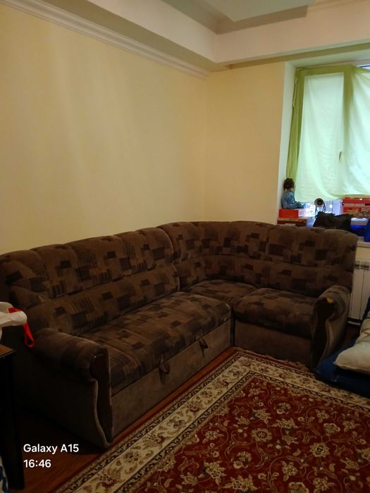 Продам компактный,крепкий,угловой диван-кровать