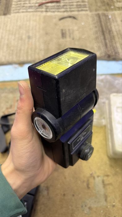 Blitz uri vechi aparate foto