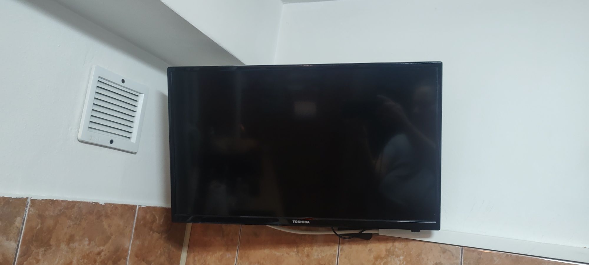 Televizor  negru