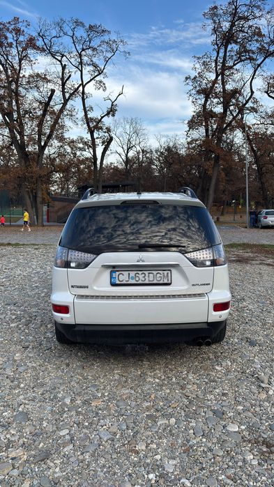 Auto OUTLANDER de vânzare