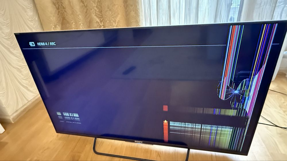 Телевизор Sony 43 Smart на запчасти.