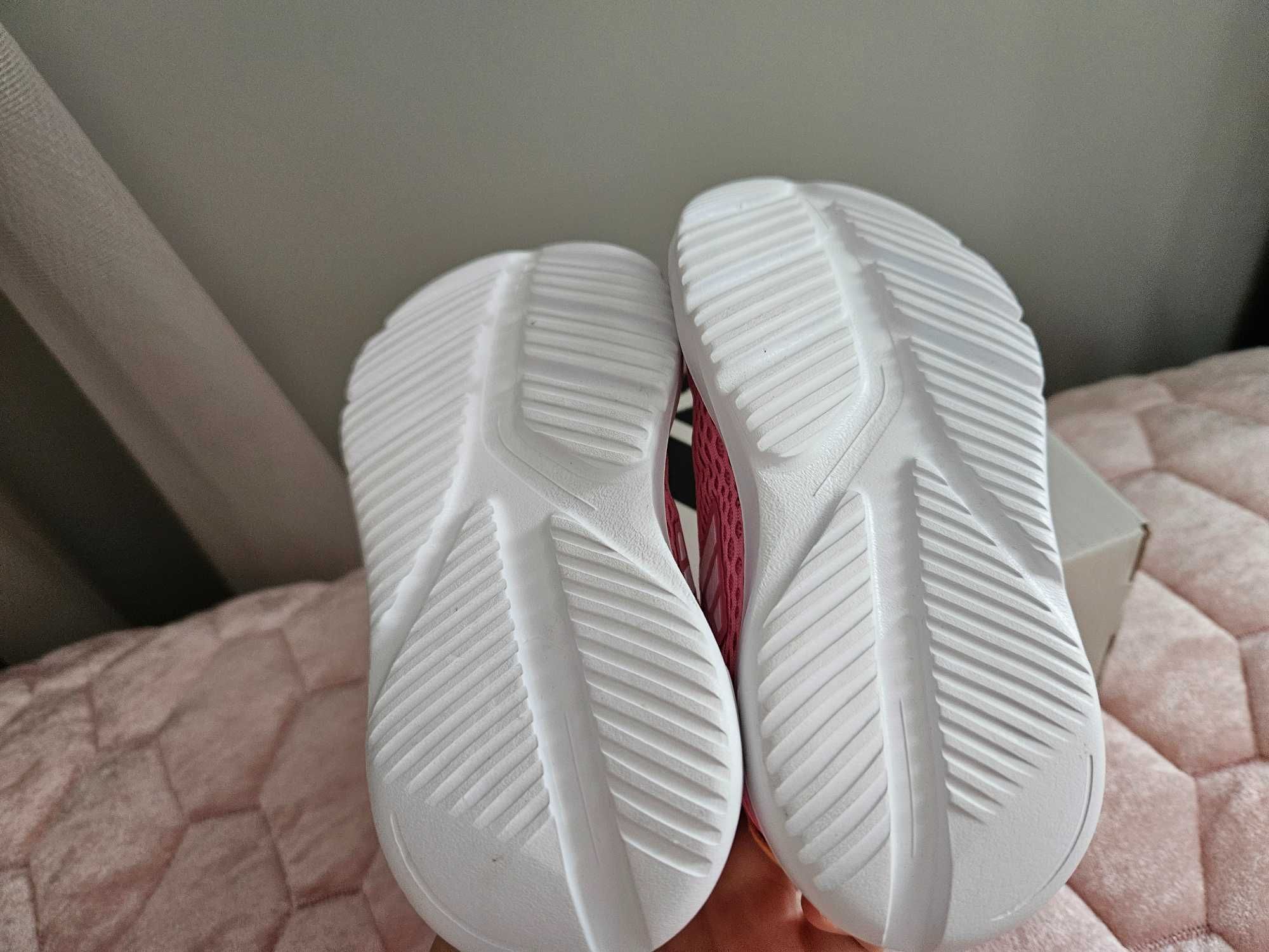 Adidas нови 25 номер