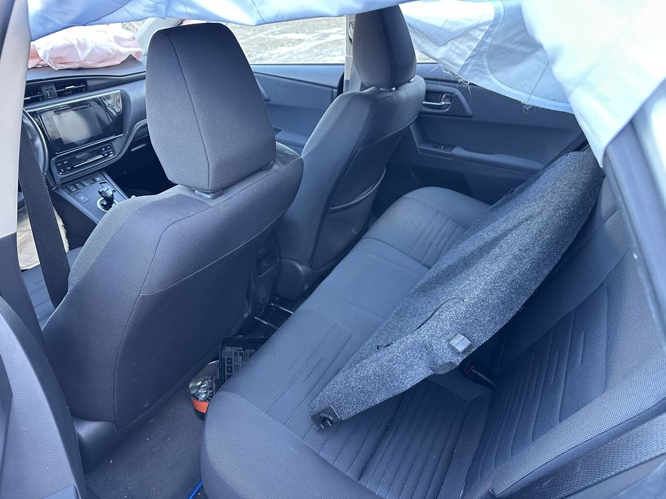 Toyota Auris Тойота Аурис 1.8 hybrid CVT 136 кс 2016г НА ЧАСТИ!