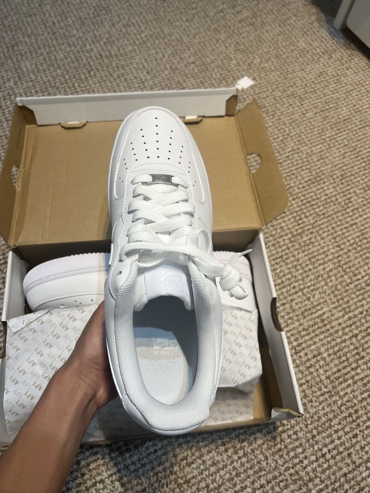 air force 1 triple white