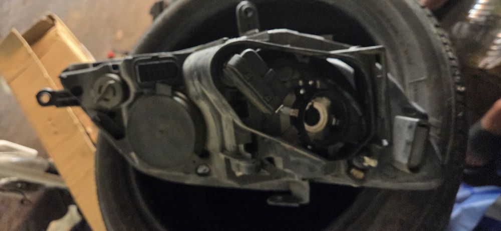 Golf plus десен фар