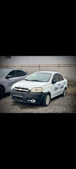 Vând pentru dezmembrat chevrolet