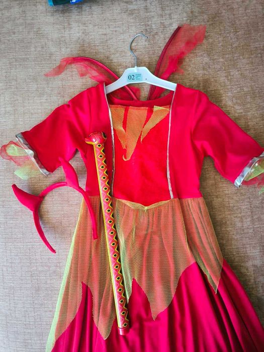 Карнавални и хелоуин костюми за момиче - от 5 г до 7 г