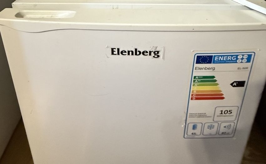 Продам мини Морозильник! Elenburg