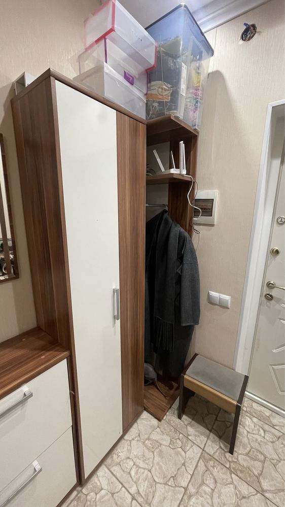 Продам прихожую