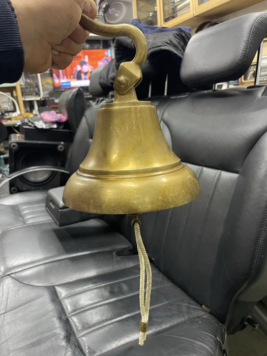 Масивна камбана немска