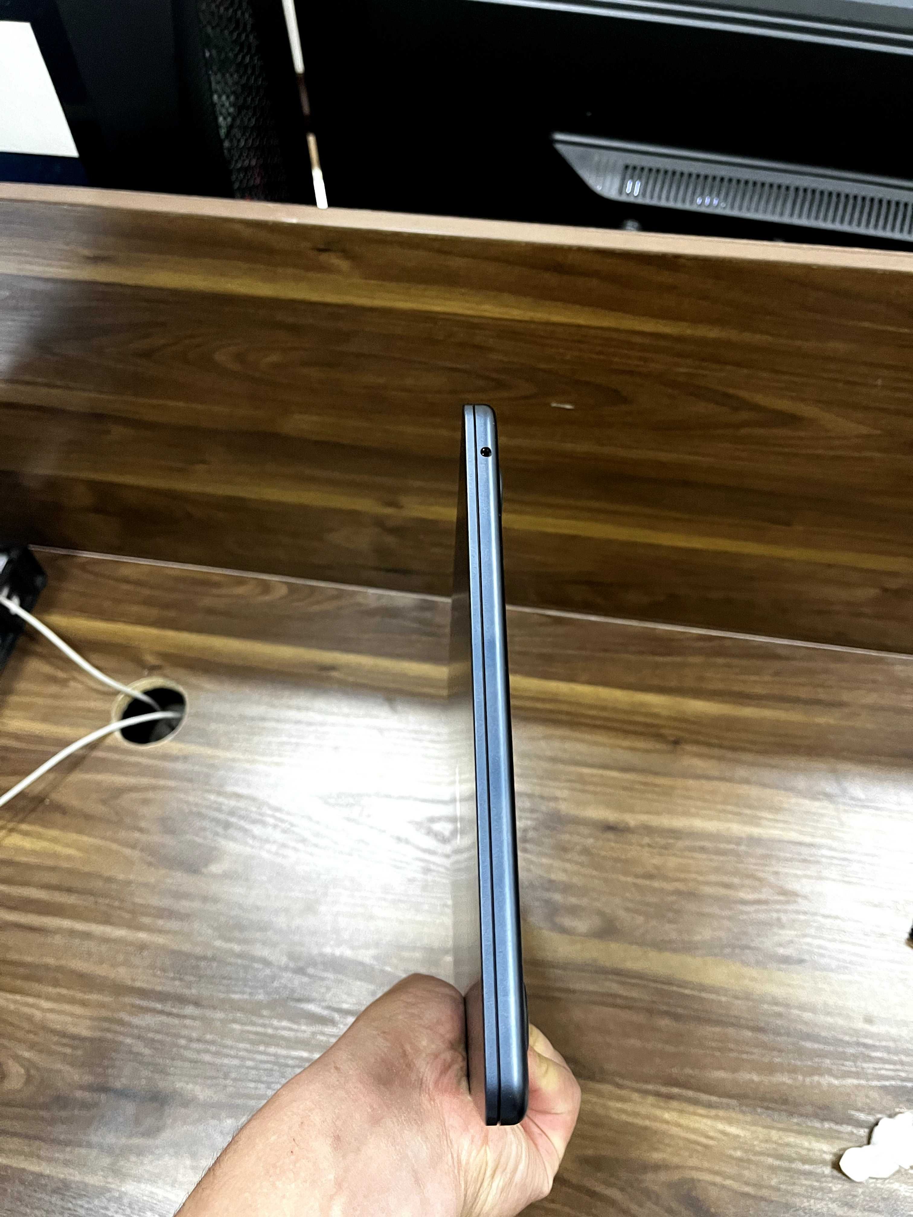 MacBook Air M2 8/256