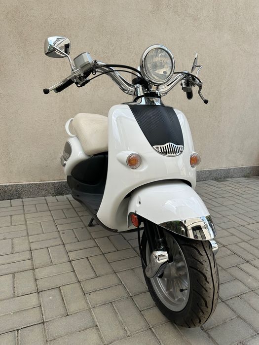 Scuter Aprilia Mojito Custom 50