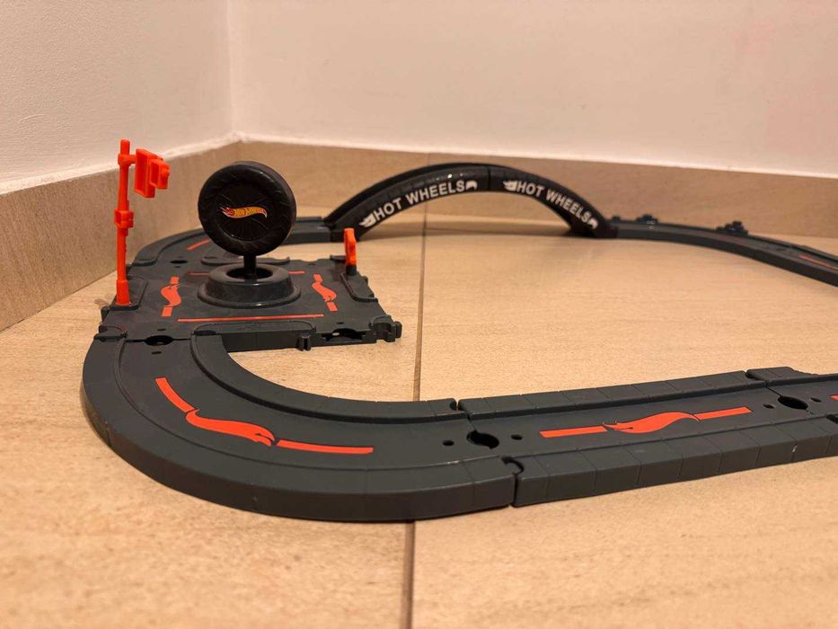 Писти Hot Wheels