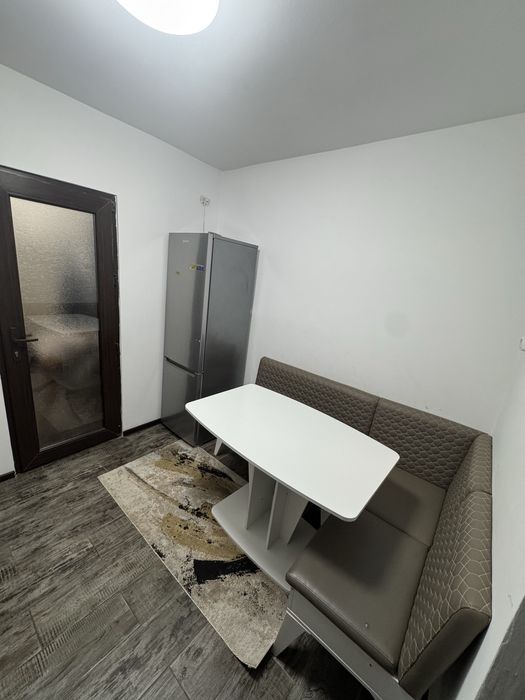 Vand apartament 2 camere