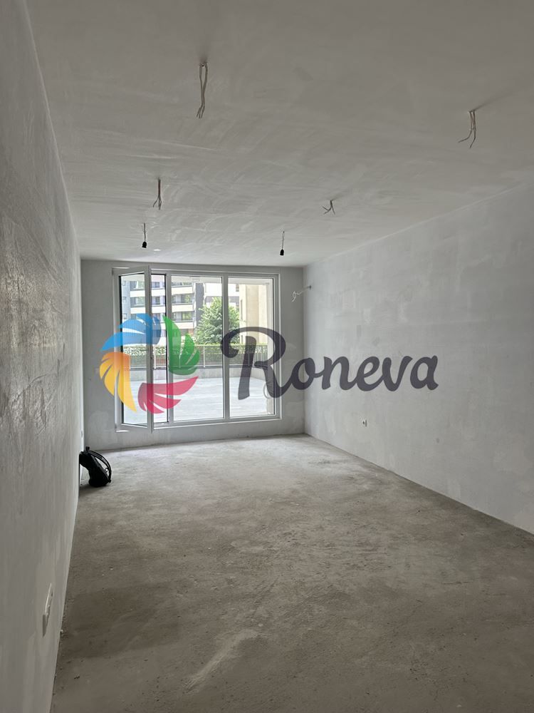 Продава се Офис в Варна, Бриз - 101 кв.м за 1981 €/кв.м - Снимка #2