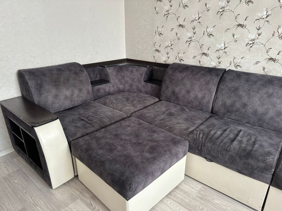 Продам диван угловой