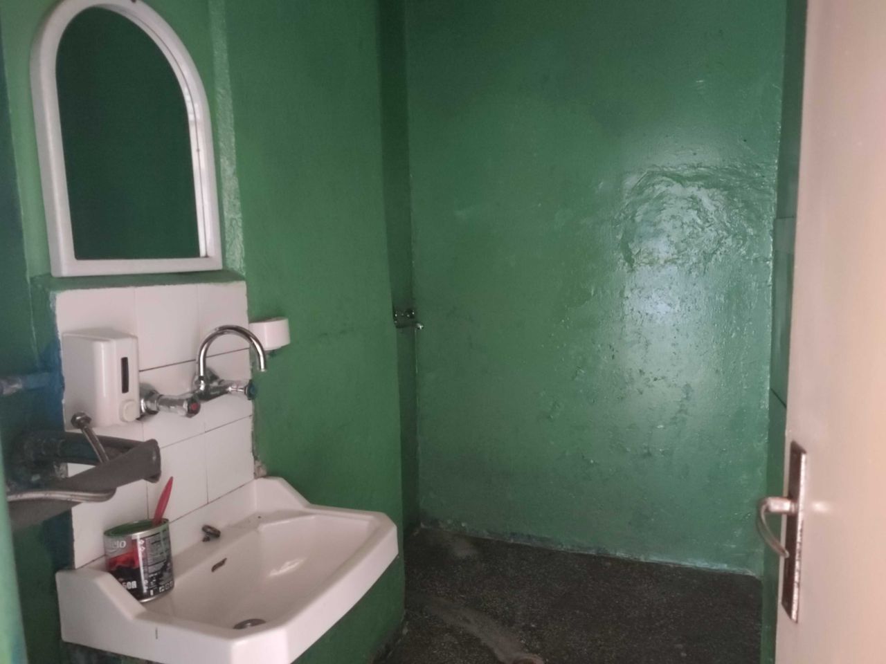 Продава се Тристаен апартамент в Търговище, Запад 2 - 76 кв.м за 873 €/кв.м - Снимка #10