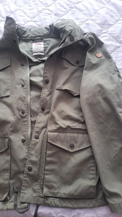 Fjallraven  raven jacket