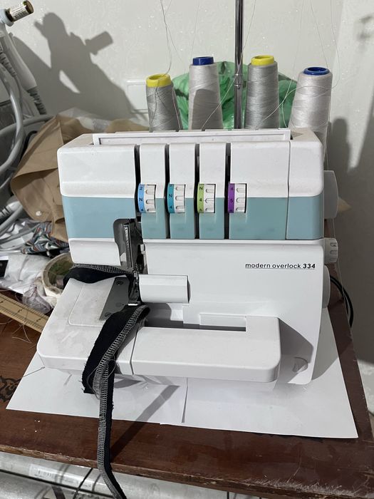 Продам оверлог новый