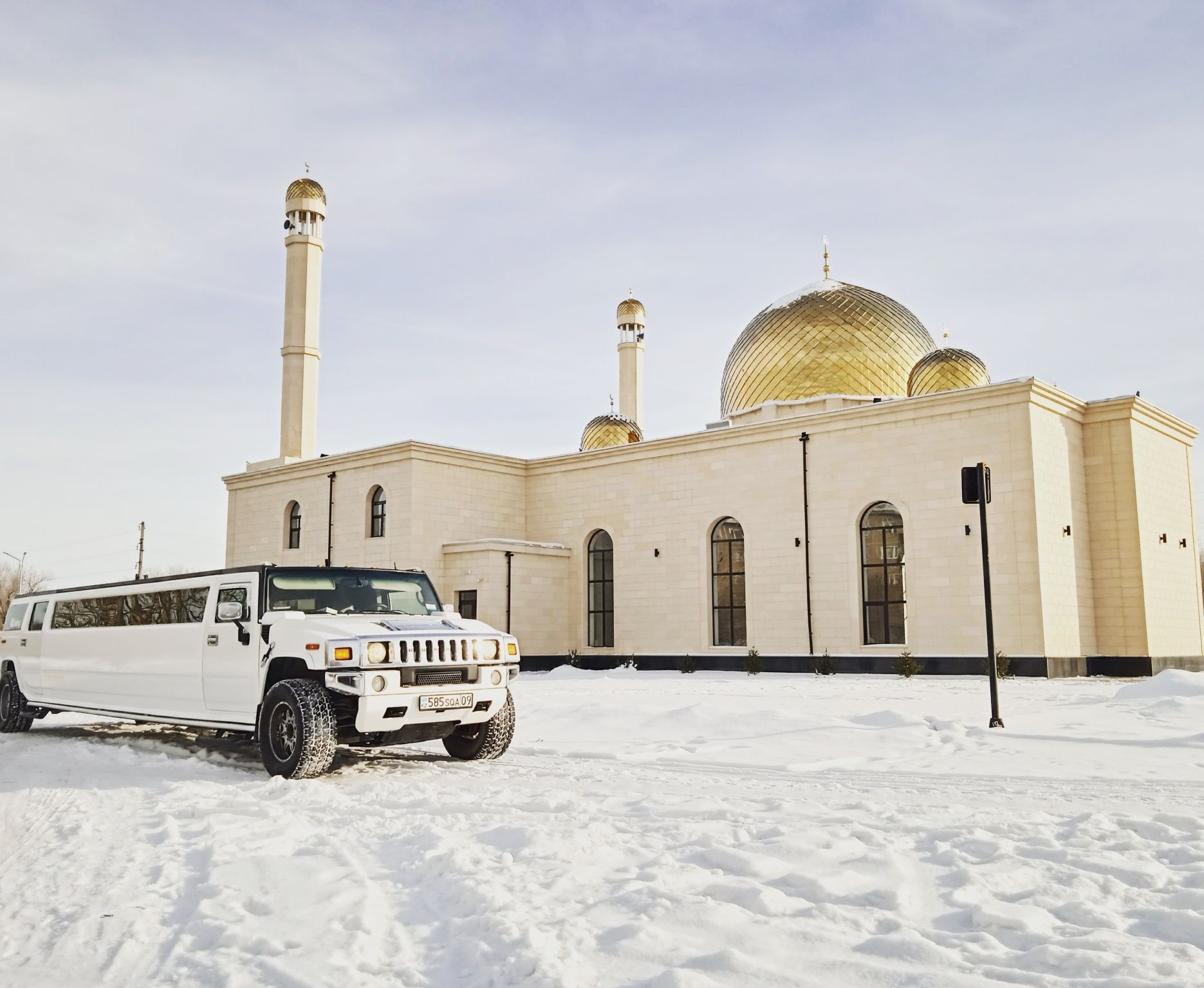 Прокат лимузинов/аренда авто/кортеж/hummer/Chrysler/свадьба/роддом/той