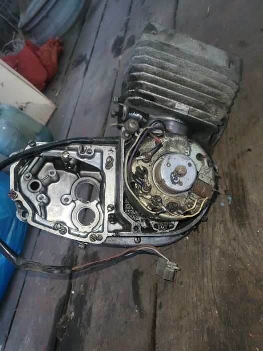 Продам мотоцикл Минск по запчастям либо целиком . Есть практически всё