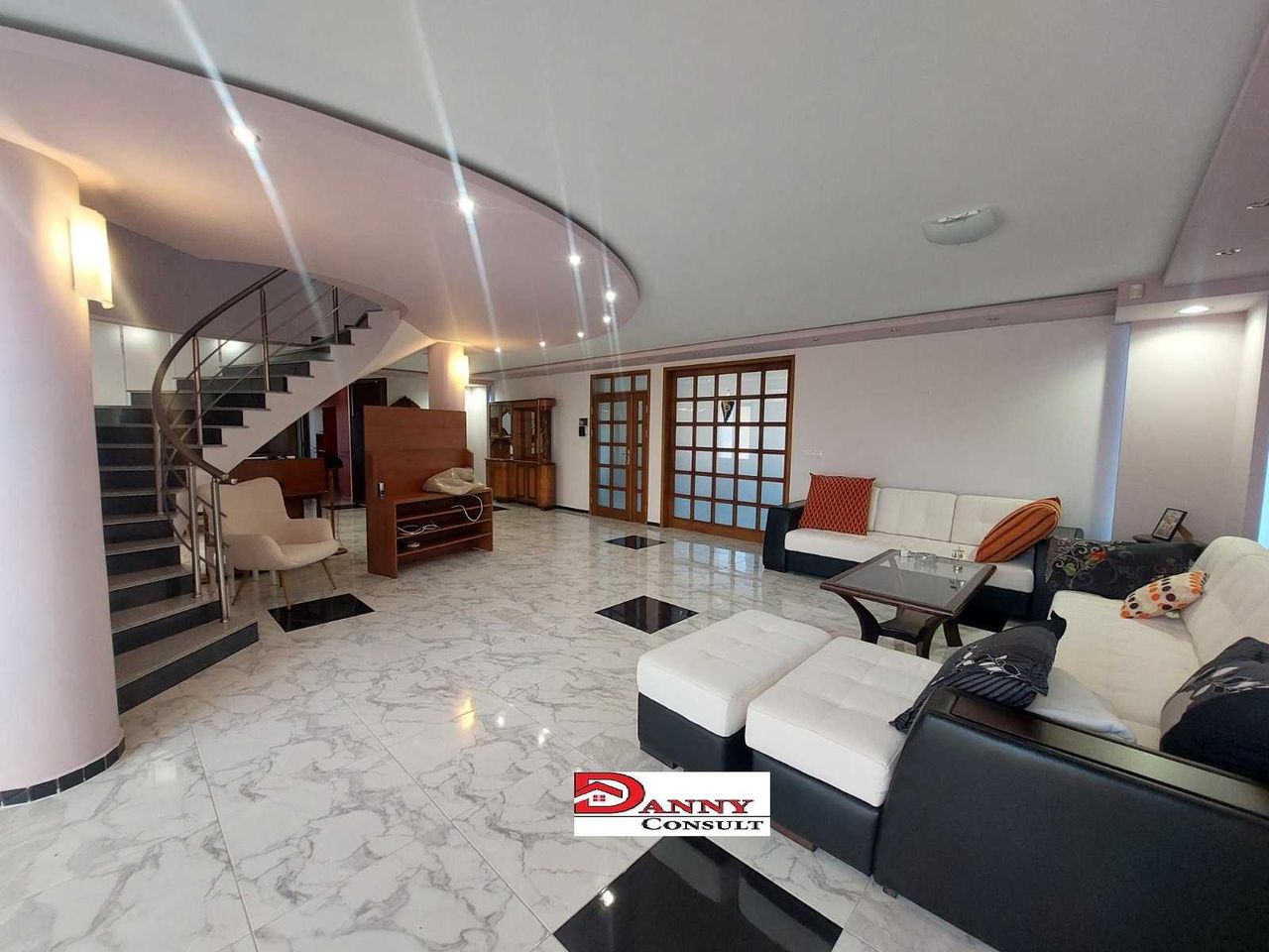 Продава се  в Велико Търново, Акация -  кв.м за 0 €/ - Снимка #8