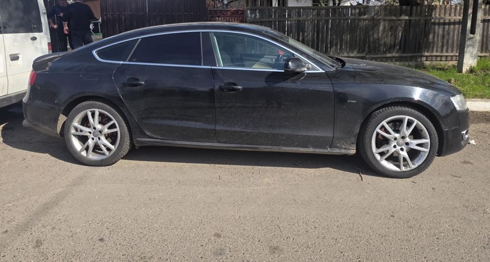 Vând audi A5 2010
