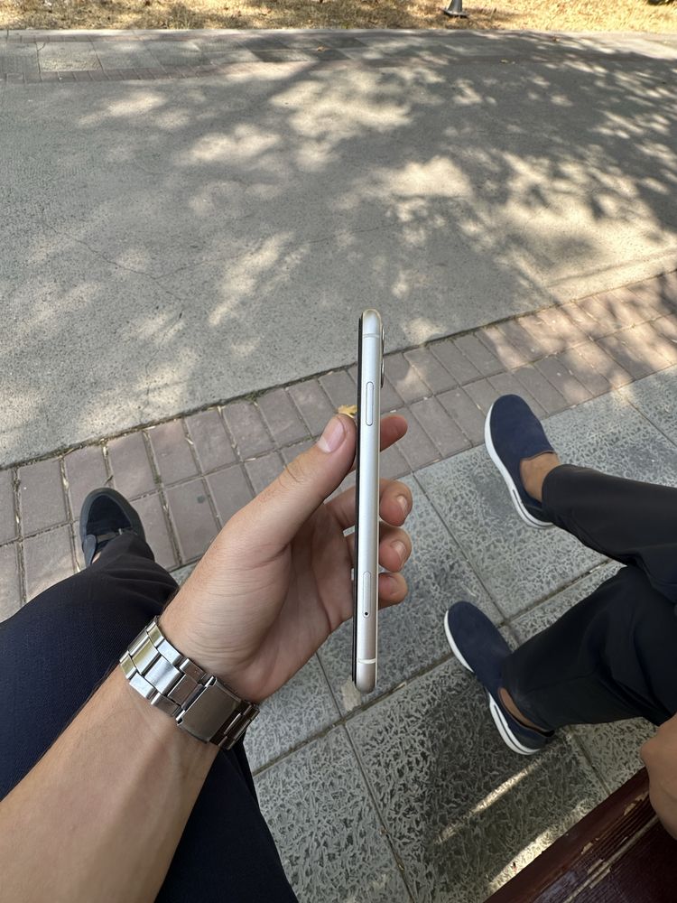 iPhone 11  128gb