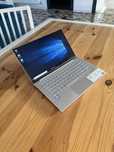 Asus Vivobook 13”.Ultraportabil,geanta noua,procesor i5,taste luminate
