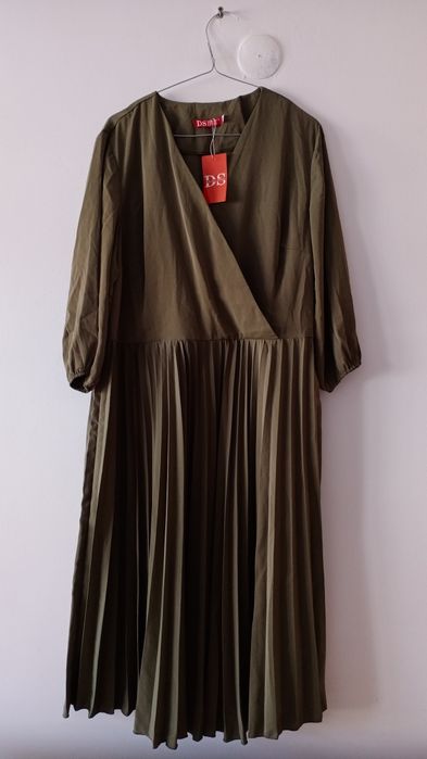 Продам платье зелёное