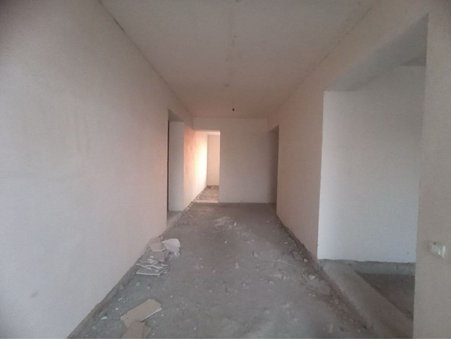 Ховли уй сотилади.