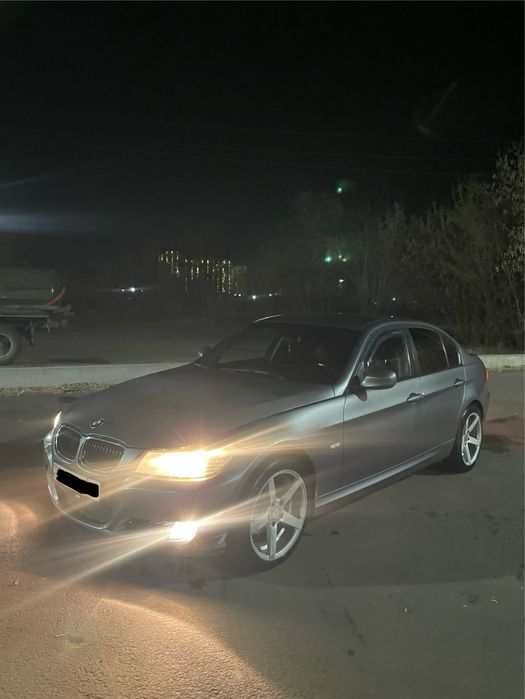 Продам BMW 318i E90