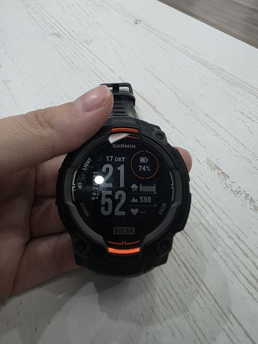 Часовник Garmin Instinct 3