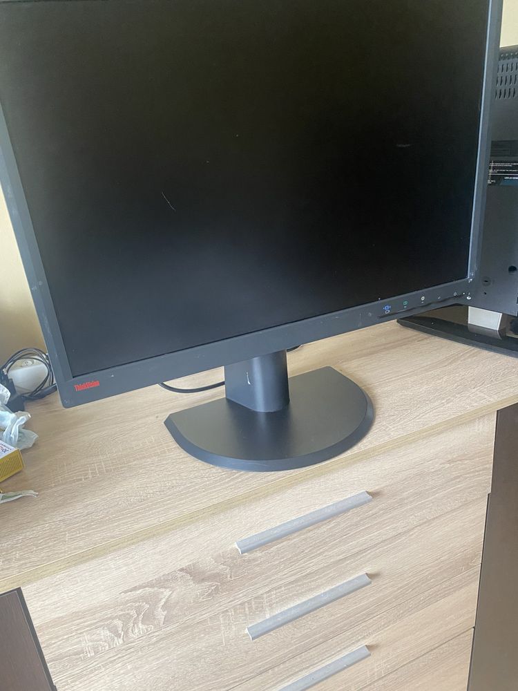 Монитор Lenovo 22”