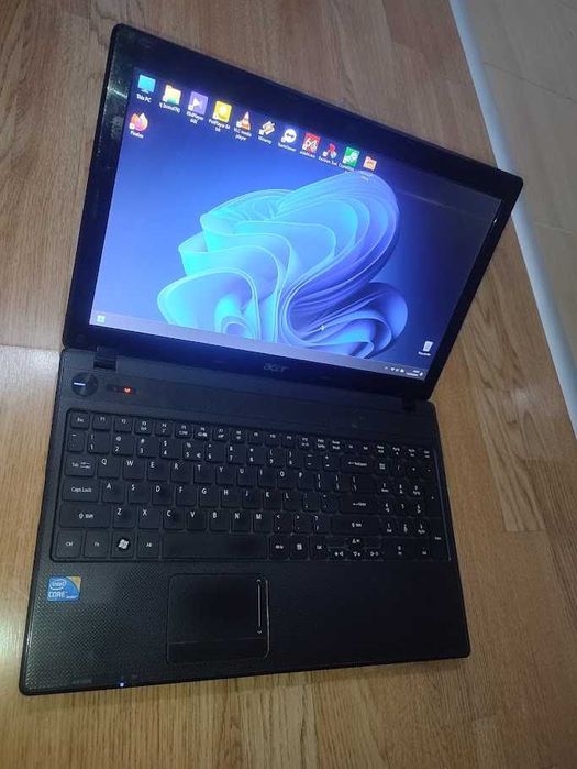 Acer Aspire 5742 - i3 - 8Gb ram